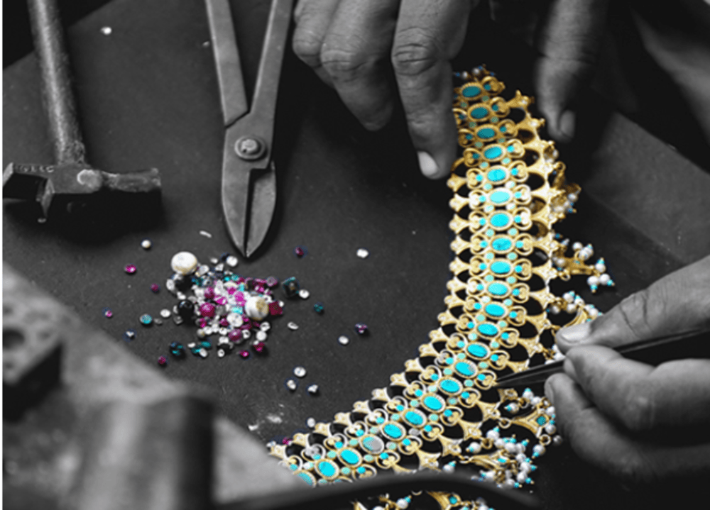 Why Choose the Right Wedding Jewellery Wholesaler for Your Big Day?